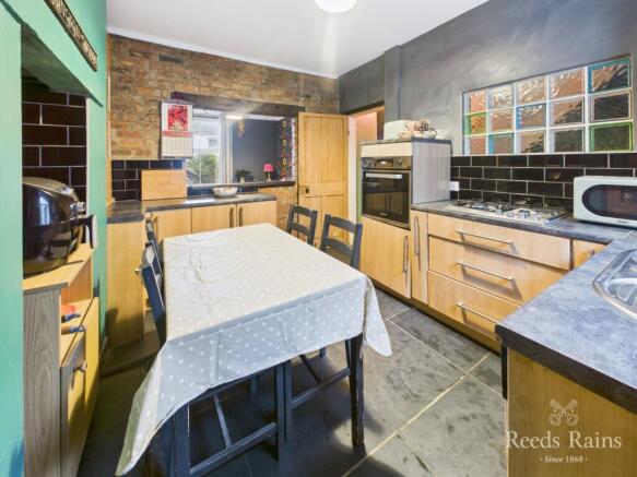 4 bed Terraced for sale Image 5