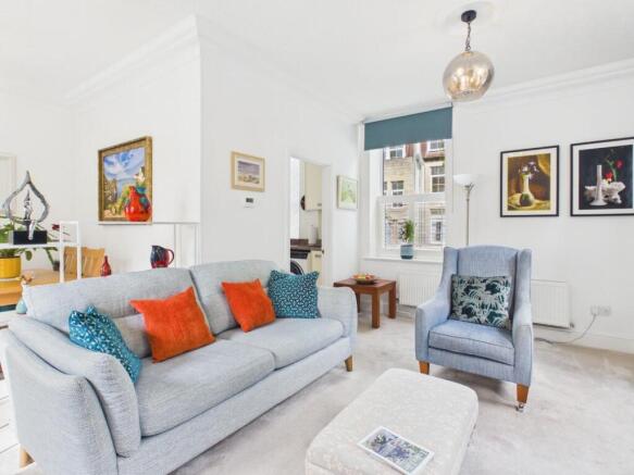 2 bed Apartment for sale Image 6