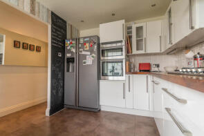 Flat 12, Brownlow House Dickens Estate, George Row, London SE16 4UJ