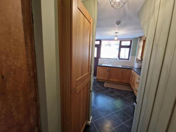 3 bed Semi-Detached to rent Image 7