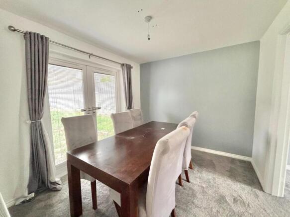 4 bed Detached for sale Image 5