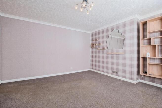 Kirkton Avenue, Blantyre photo 4