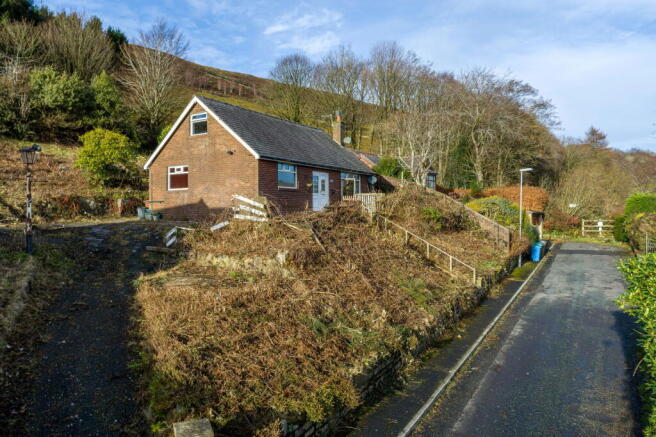 8 bed Detached for sale Image 7