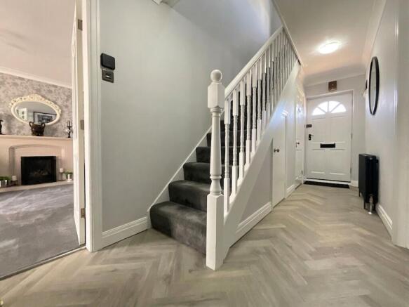 3 bed Detached for sale Image 11