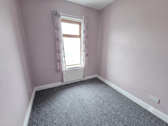 2 bed Terraced to rent Image 9