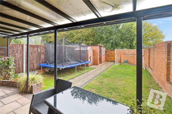 Clover Close, Basildon, Essex, SS16 photo 4