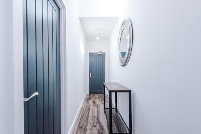 1 bed Apartment to rent Image 12