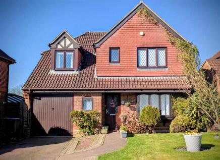 Bay Tree Close, Heathfield, TN21 8YG
