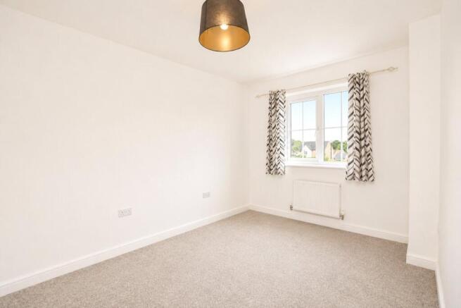 3 bed Semi-Detached to rent Image 5