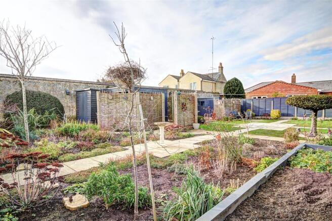 Garden 5.jpg