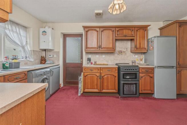 3 bed Detached for sale Image 10