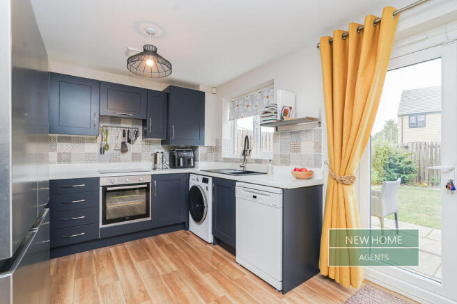3 bed Semi-Detached for sale Image 6