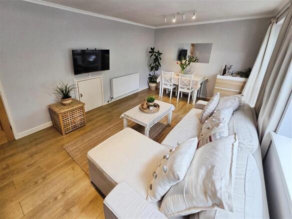 Living/Dining Room