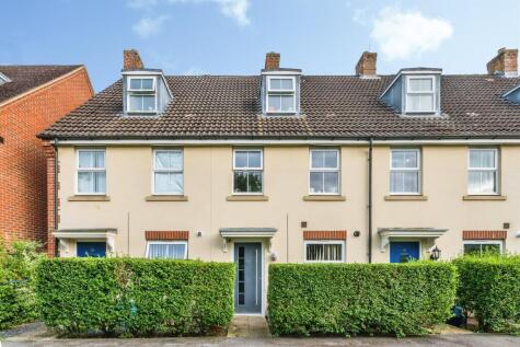 Lavinia Walk, Swindon