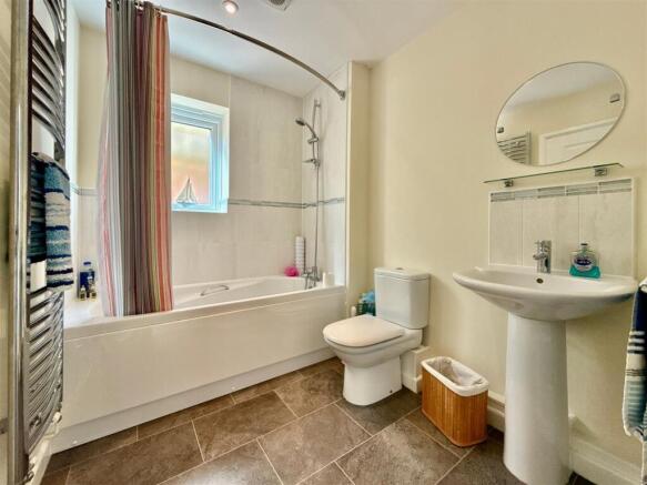Jack & Jill Bathroom .JPG