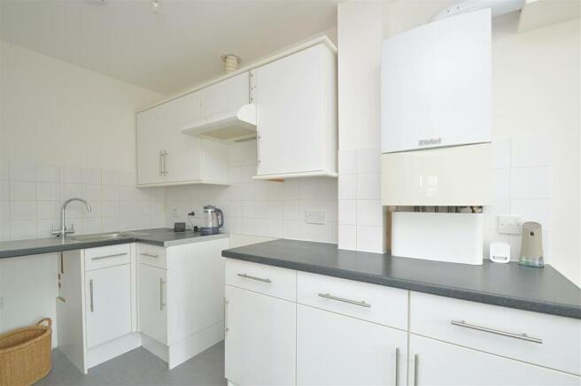 Kitchen3.jpg