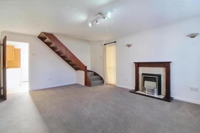 3 Living Room.JPG