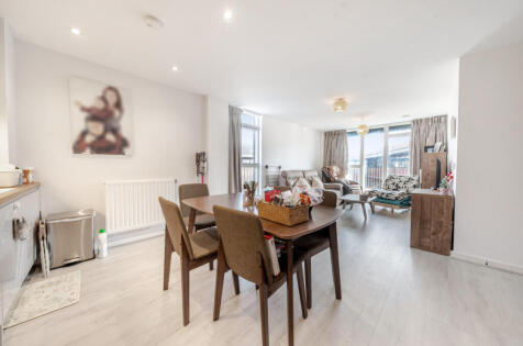 Emmanuel House, Lilywhite Drive, Cambridge, CB4