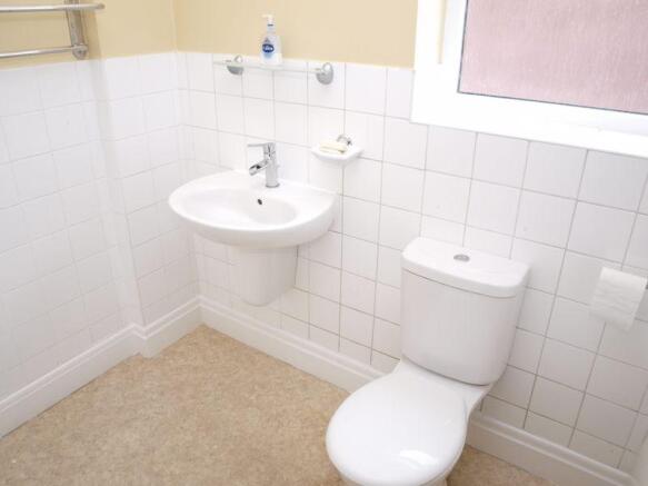 Family Bathroo...