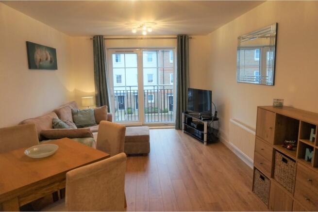 Lounge/Dining Room
