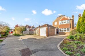 Lilac Cottage, Henfield Road, Horsham RH13 8DR