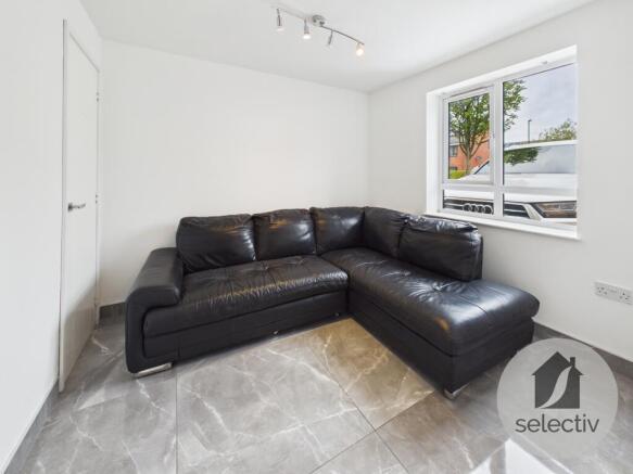 4 bed Detached for sale Image 5