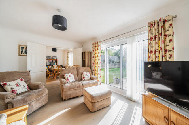 1520761 (1).jpg