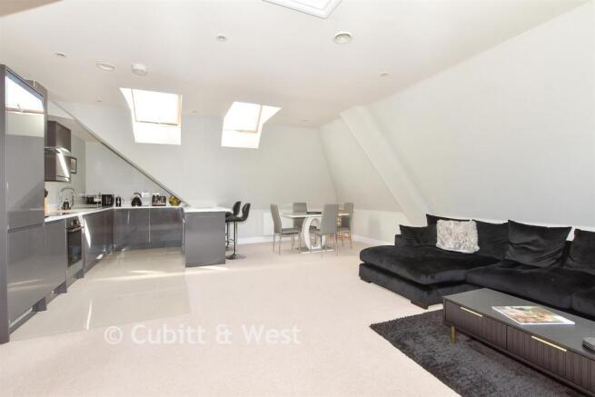 Lounge/Kitchen/Dining Area