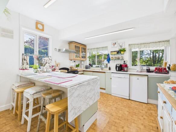 Kitchen/Breakfast Room