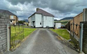 12, Maes Llyfnwy, Talysarn LL54 6HS