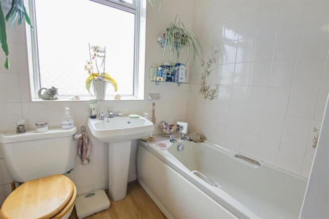 Bathroom.jpg