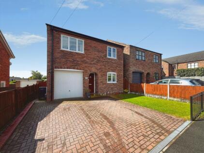 The Leys, Newhall, DE11