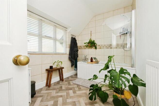 2 bed Semi-Detached for sale Image 7