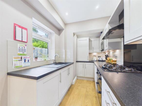 3 bed Terraced for sale Image 8
