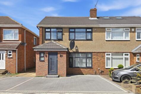 Ashdown Crescent, Cheshunt, Hertfordshire, EN8 0RL