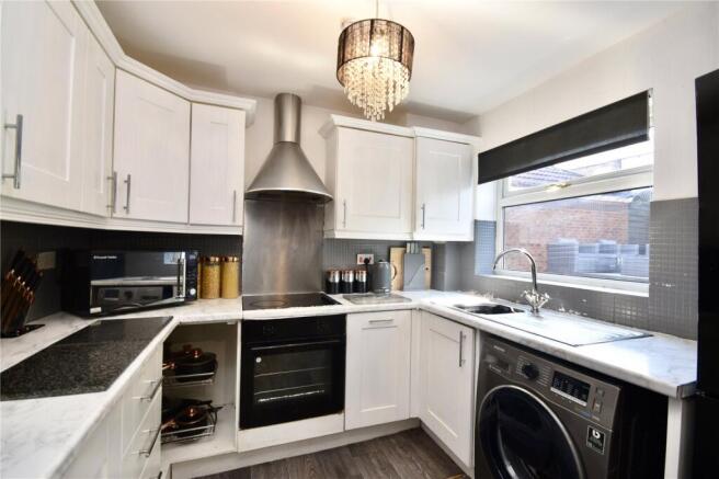 3 bed Semi-Detached for sale Image 4