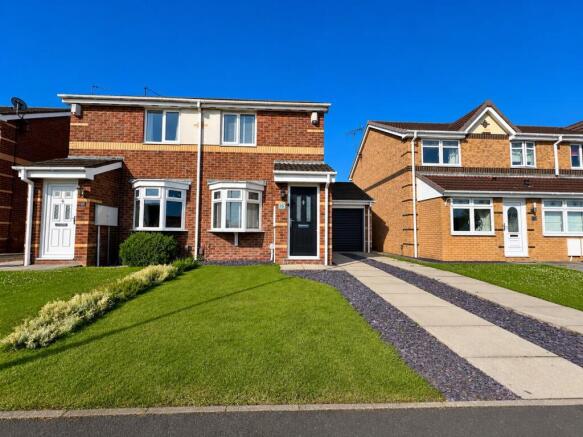 2 bed Semi-Detached to rent Image 8