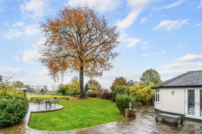 LONGCROFT AVENUE (8).jpg