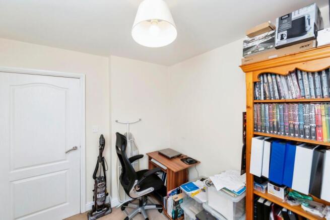 2 bed Flat for sale Image 12