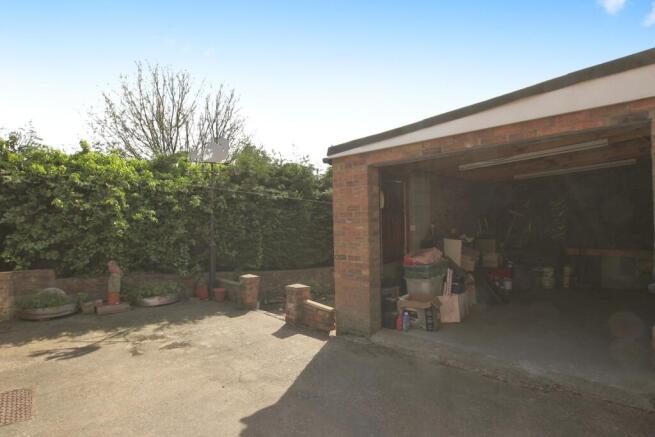 2 bed Terraced for sale Image 12