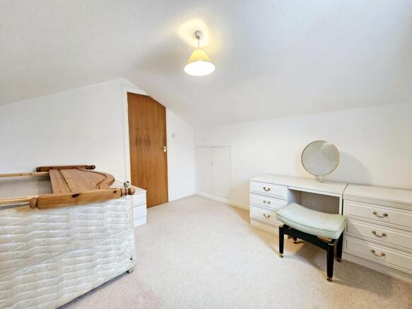 3 bed Semi-Detached Bungalow for sale Image 10