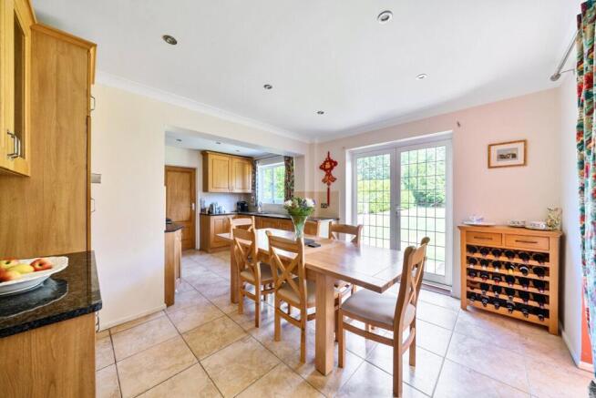 Kitchen/Breakfast Rm