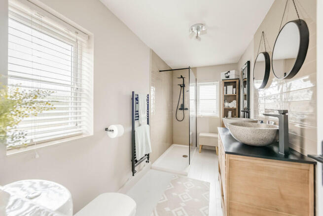 En-Suite Shower R...