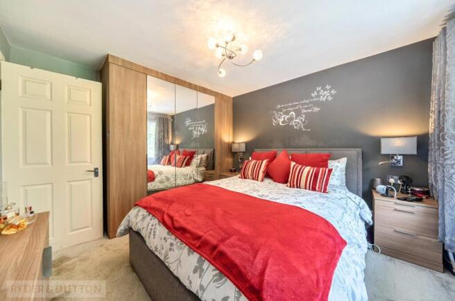 4 bed Semi-Detached for sale Image 10