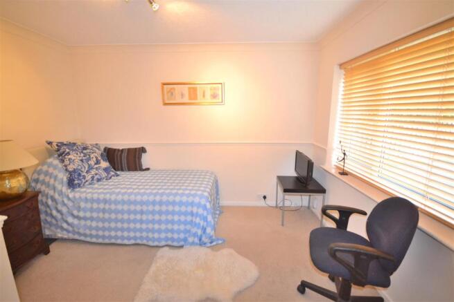 DEN/BEDROOM 4