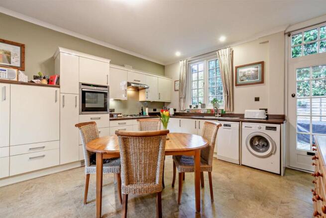 8674460-interior20-800.jpg