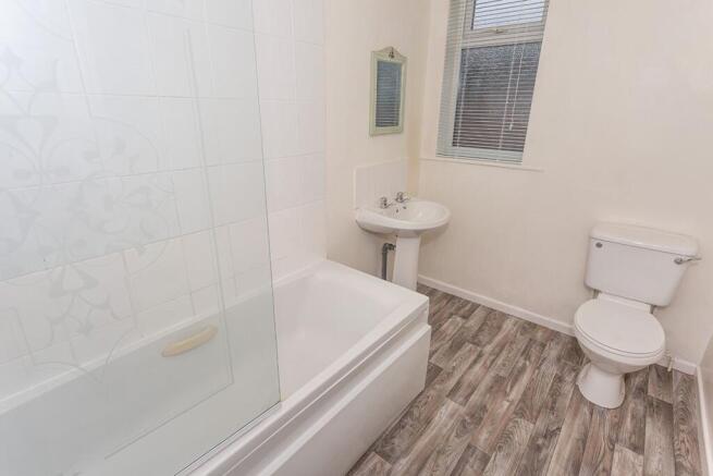 2 bed Terraced to rent Image 7
