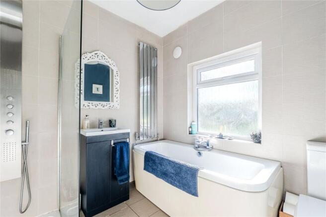 4 bed Semi-Detached for sale Image 7