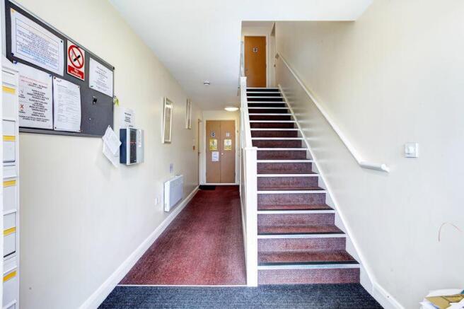 COMMUNAL ENTRANCE