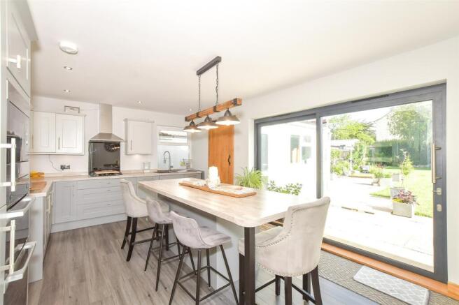 Kitchen/Breakfast Room